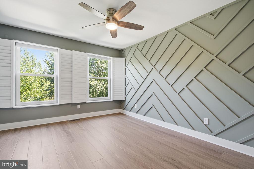 12087 EDGEMERE CIRCLE
