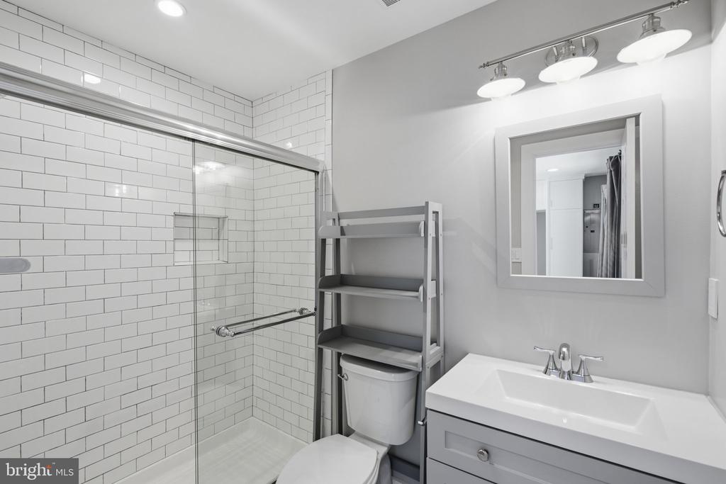 12087 EDGEMERE CIRCLE