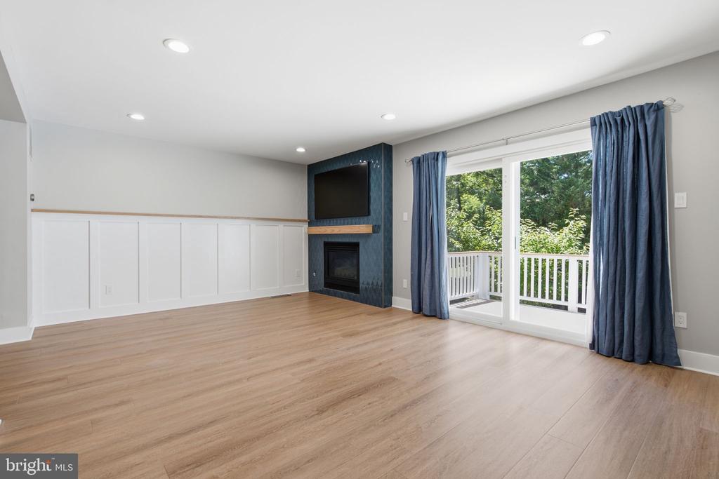 12087 EDGEMERE CIRCLE