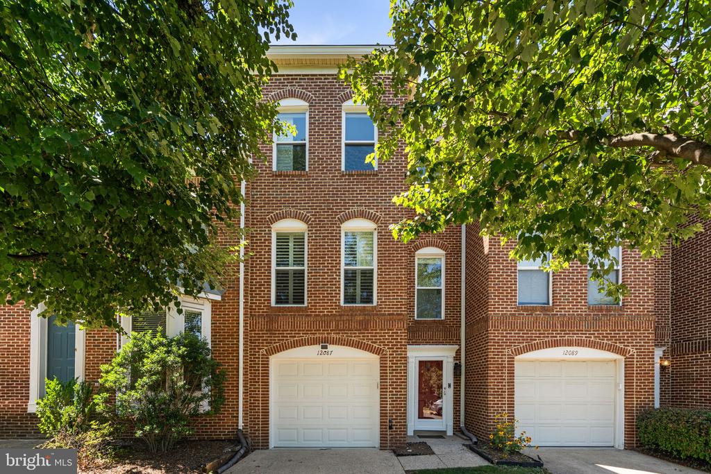 12087 EDGEMERE CIRCLE