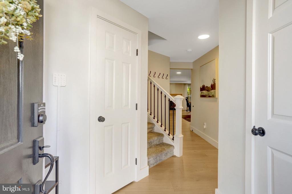 7837 DOGUE INDIAN CIRCLE
