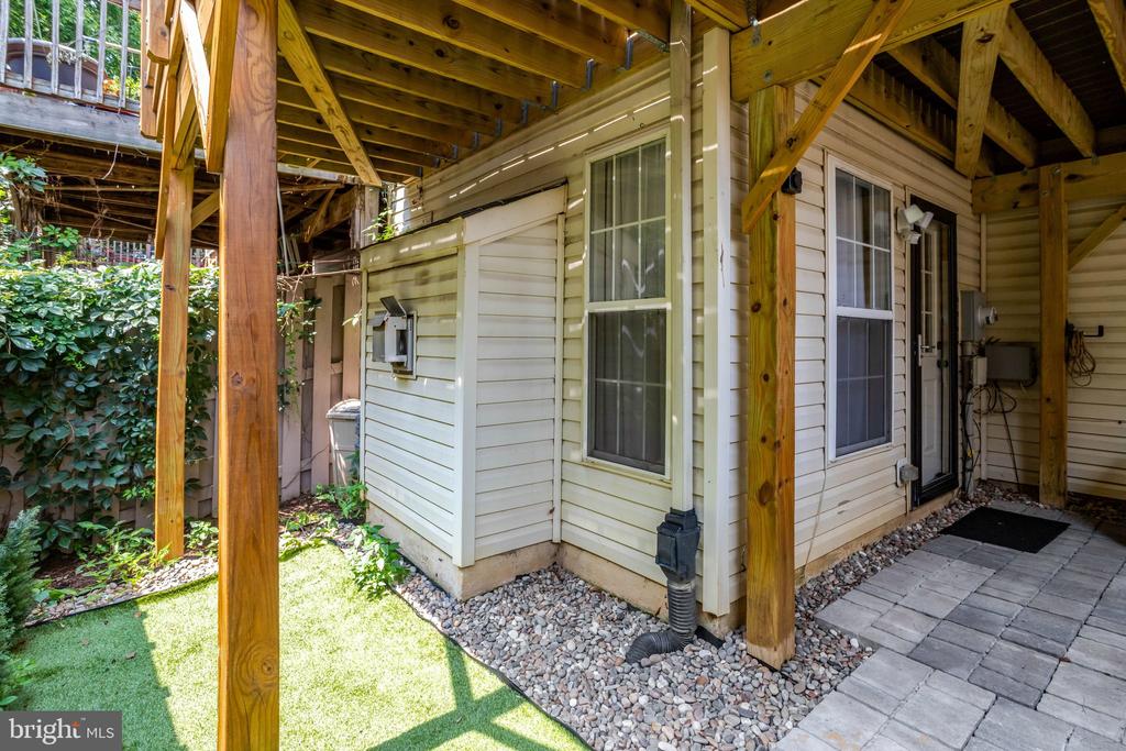 7837 DOGUE INDIAN CIRCLE