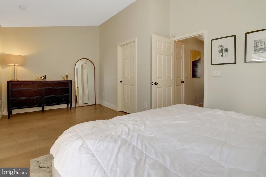 7837 DOGUE INDIAN CIRCLE
