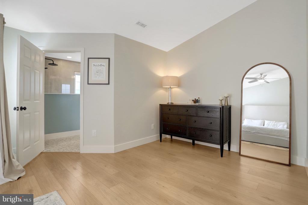 7837 DOGUE INDIAN CIRCLE
