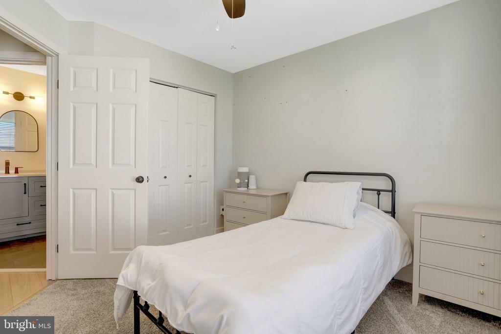 7837 DOGUE INDIAN CIRCLE