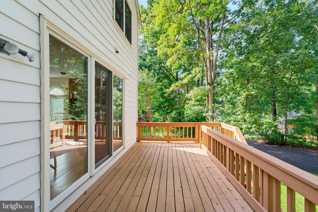 7827 BELLEFLOWER DRIVE