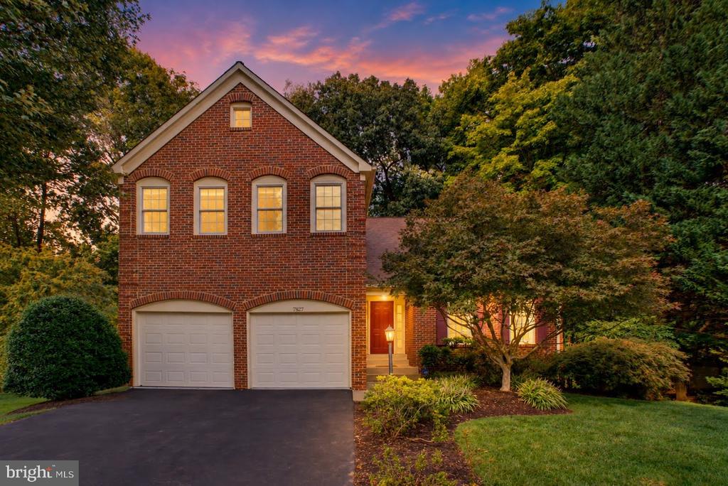 7827 BELLEFLOWER DRIVE