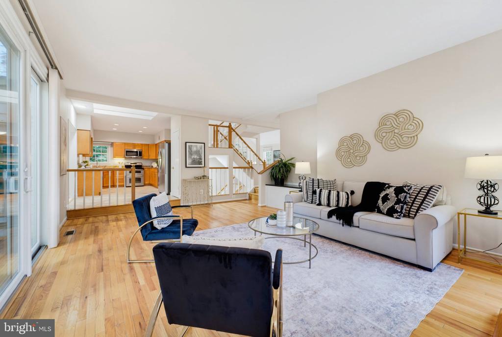 7827 BELLEFLOWER DRIVE