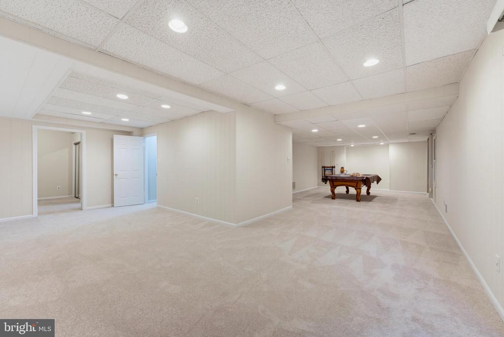 7827 BELLEFLOWER DRIVE