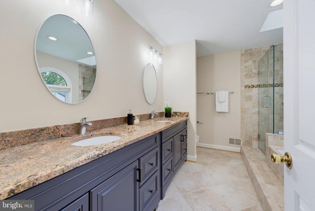 7827 BELLEFLOWER DRIVE