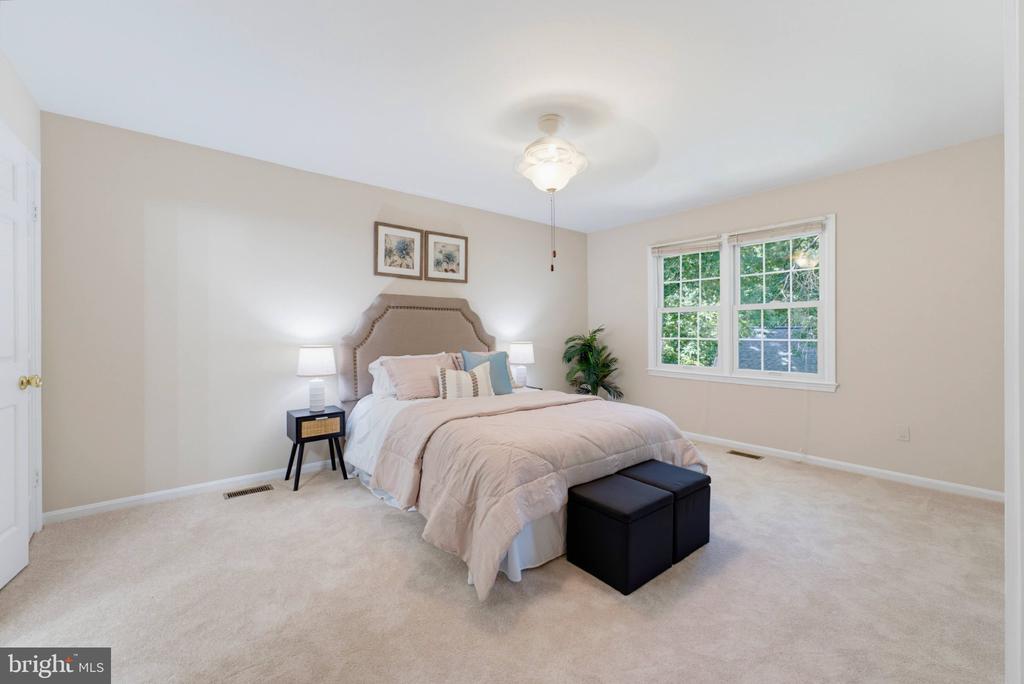 7827 BELLEFLOWER DRIVE
