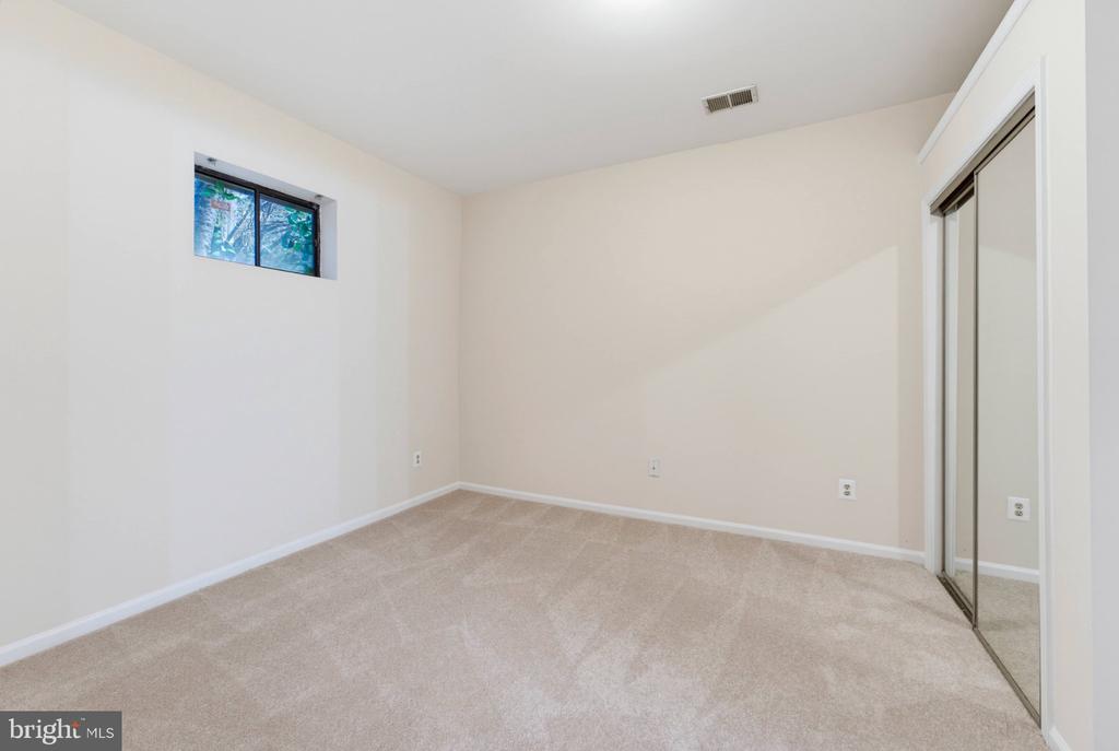 7827 BELLEFLOWER DRIVE