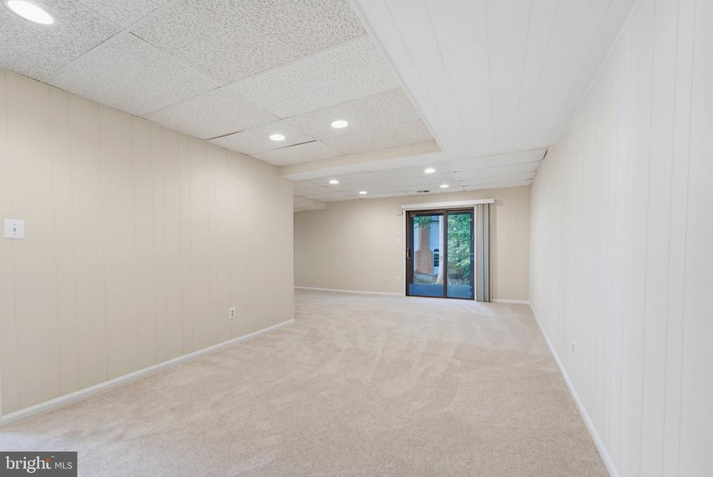 7827 BELLEFLOWER DRIVE