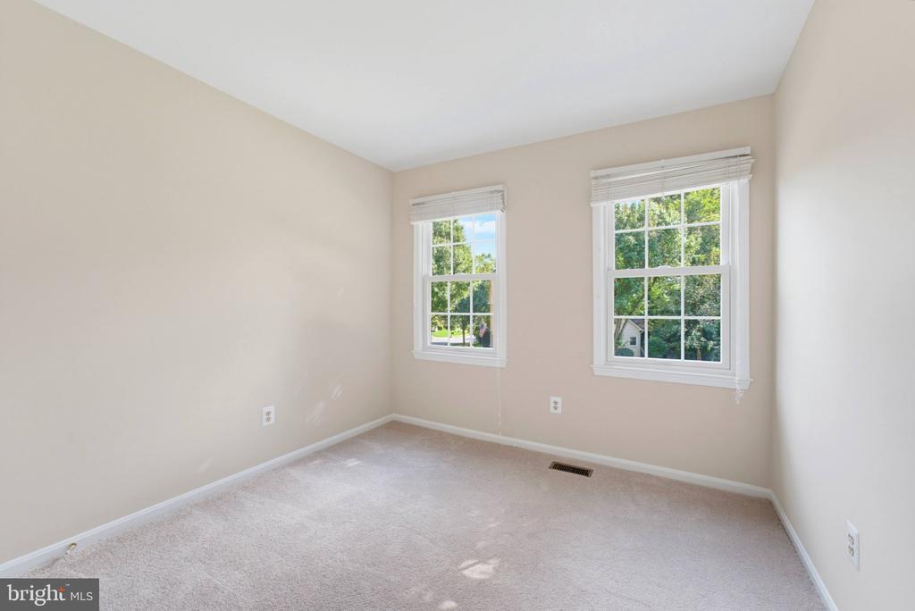 7827 BELLEFLOWER DRIVE