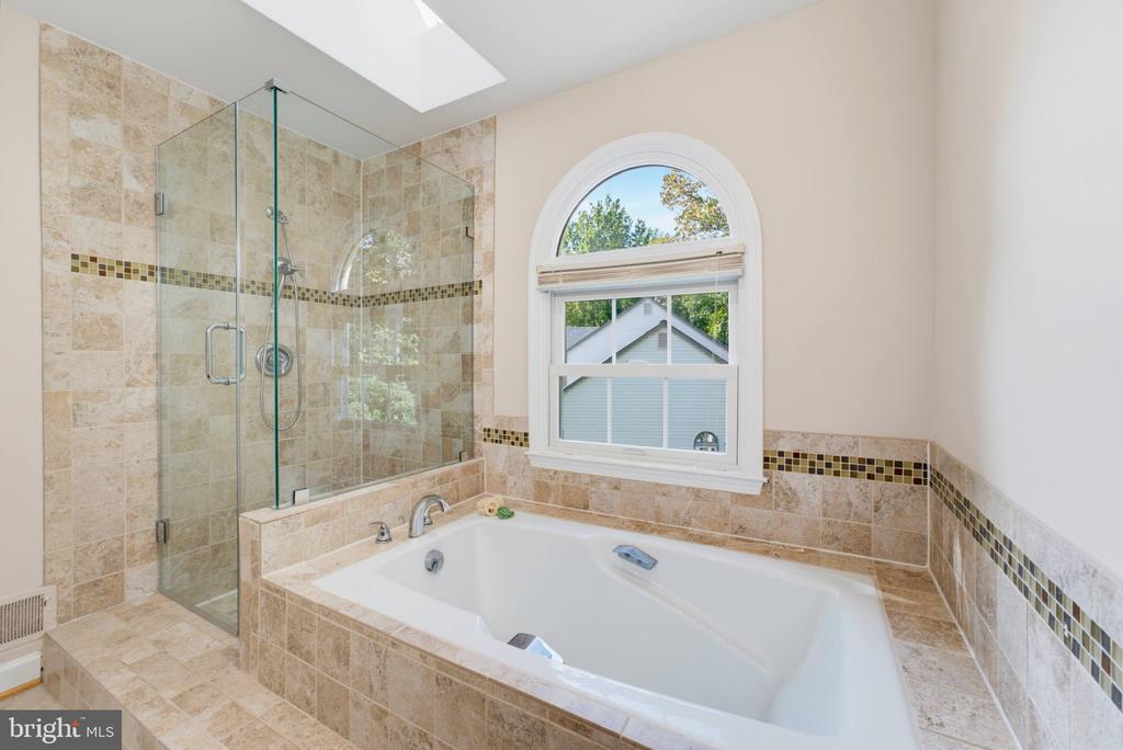 7827 BELLEFLOWER DRIVE