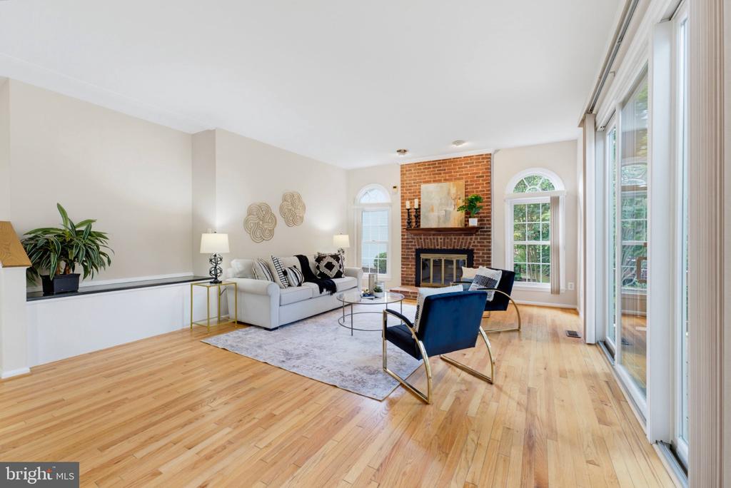 7827 BELLEFLOWER DRIVE