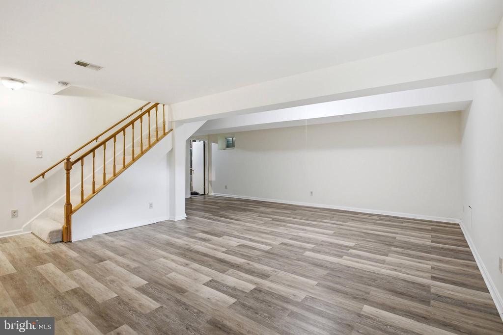 5218 PUMPHREY DRIVE