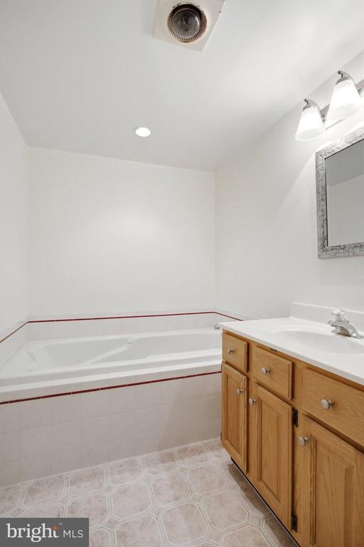 5218 PUMPHREY DRIVE