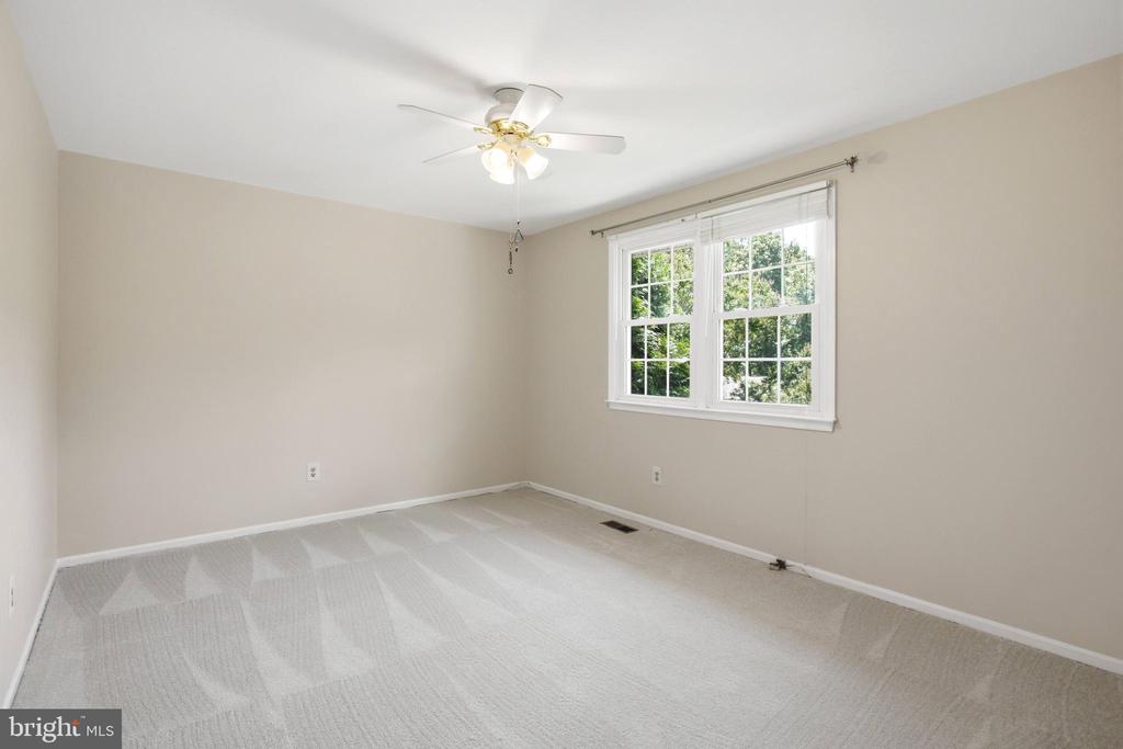 5218 PUMPHREY DRIVE