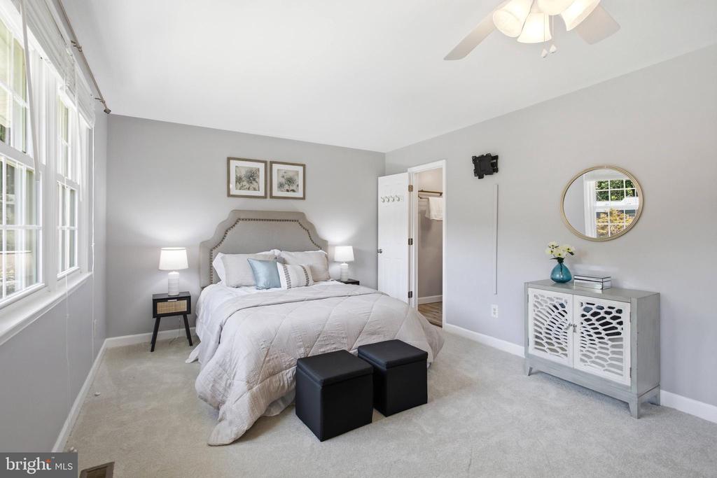 5218 PUMPHREY DRIVE
