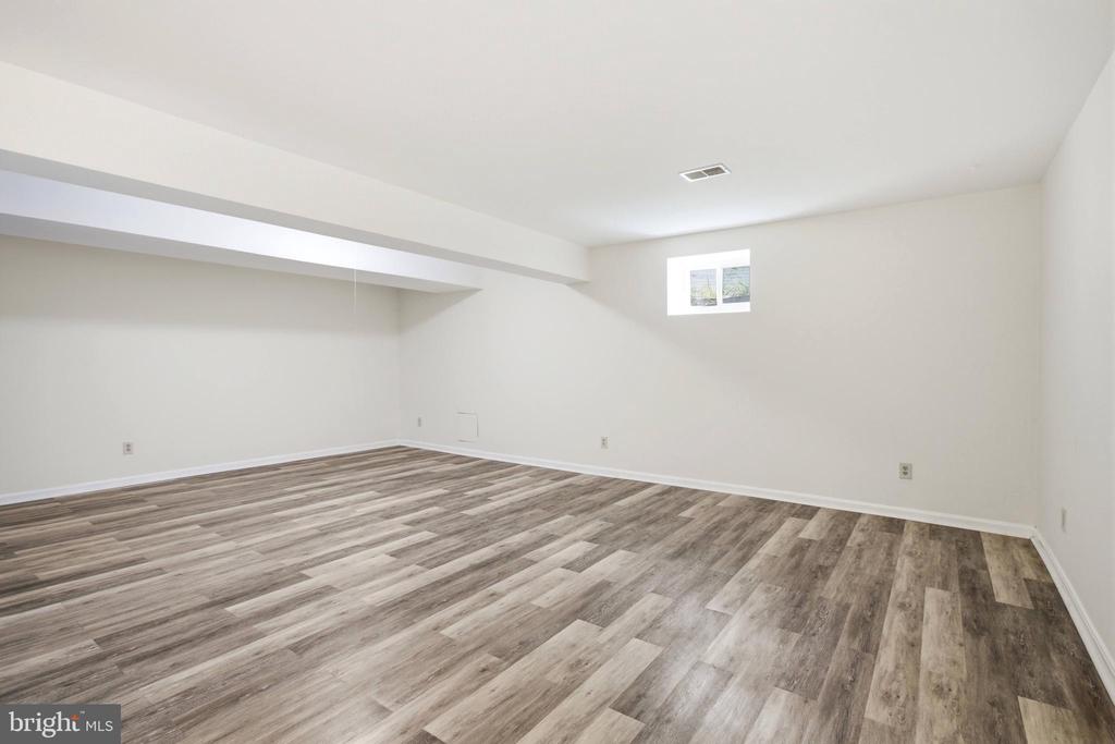 5218 PUMPHREY DRIVE