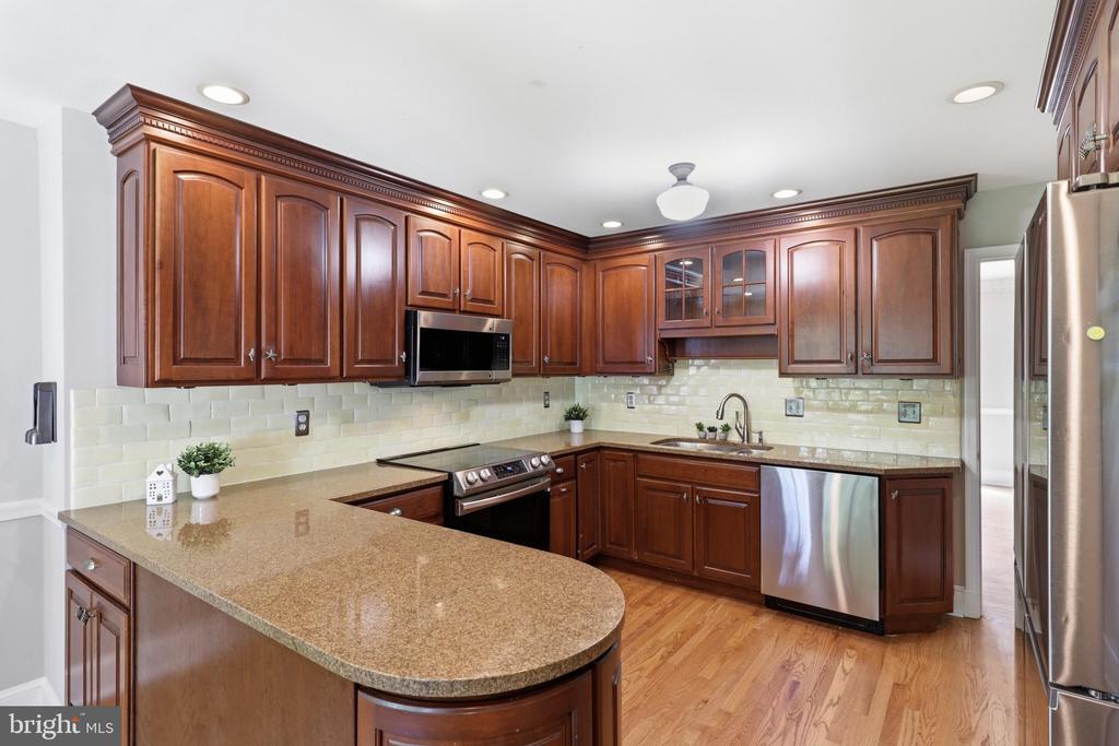 6817 JEREMIAH COURT