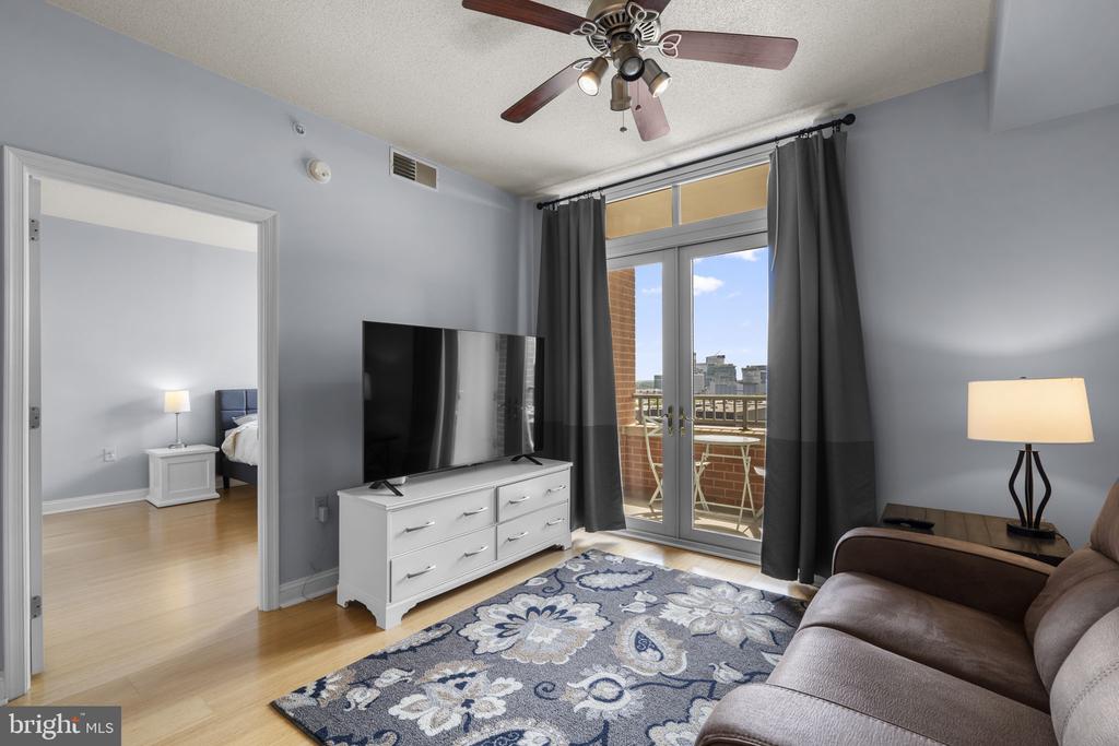 11760 SUNRISE VALLEY DRIVE Unit: 905