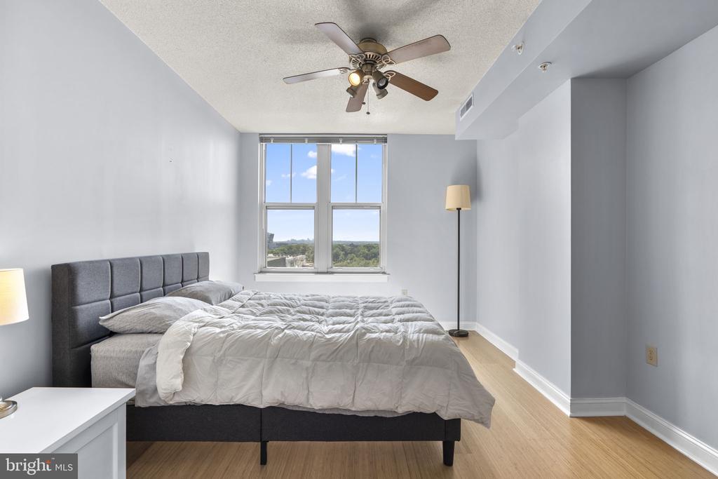 11760 SUNRISE VALLEY DRIVE Unit: 905