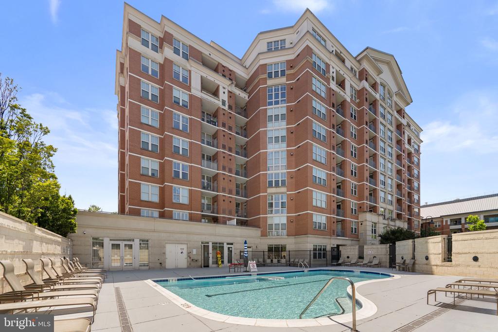 11760 SUNRISE VALLEY DRIVE Unit: 905
