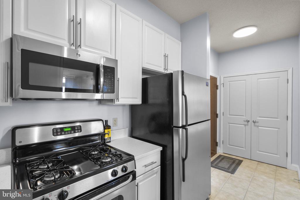 11760 SUNRISE VALLEY DRIVE Unit: 905