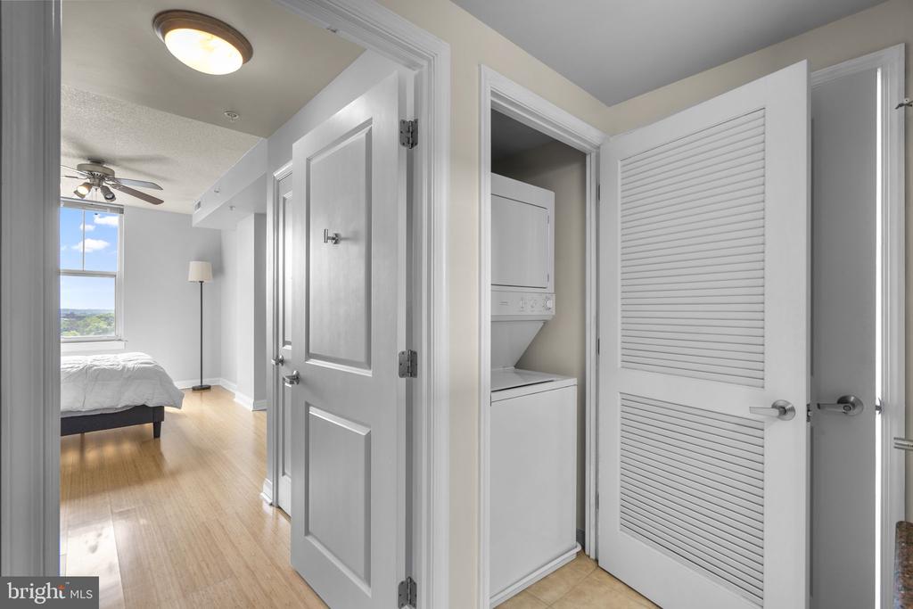 11760 SUNRISE VALLEY DRIVE Unit: 905