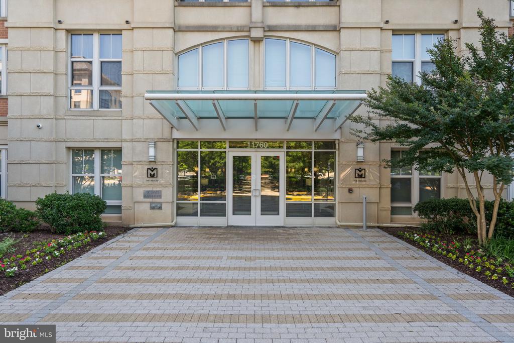 11760 SUNRISE VALLEY DRIVE Unit: 905