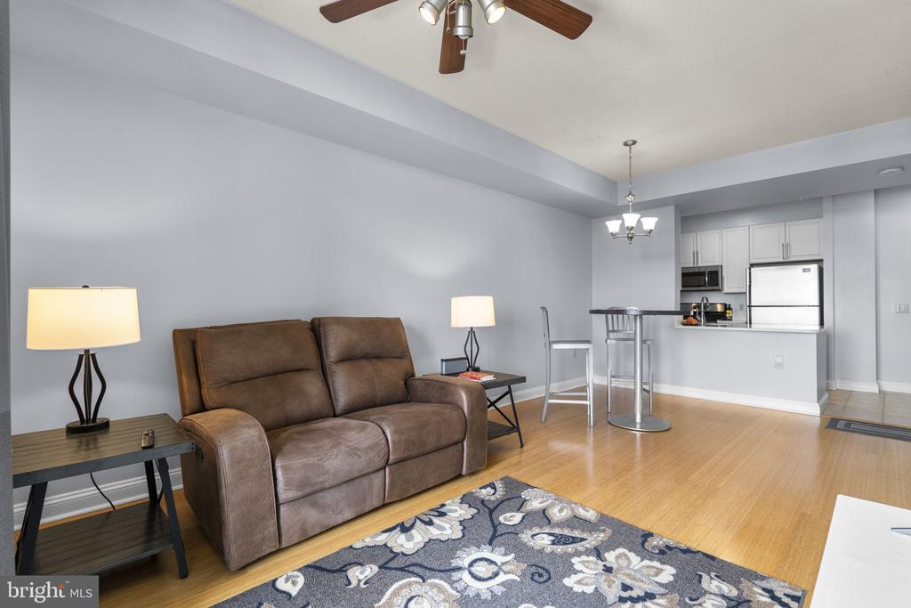 11760 SUNRISE VALLEY DRIVE Unit: 905