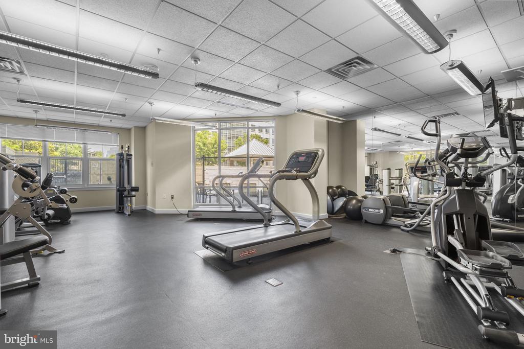 11760 SUNRISE VALLEY DRIVE Unit: 905