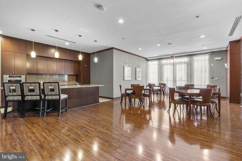 11760 SUNRISE VALLEY DRIVE Unit: 905