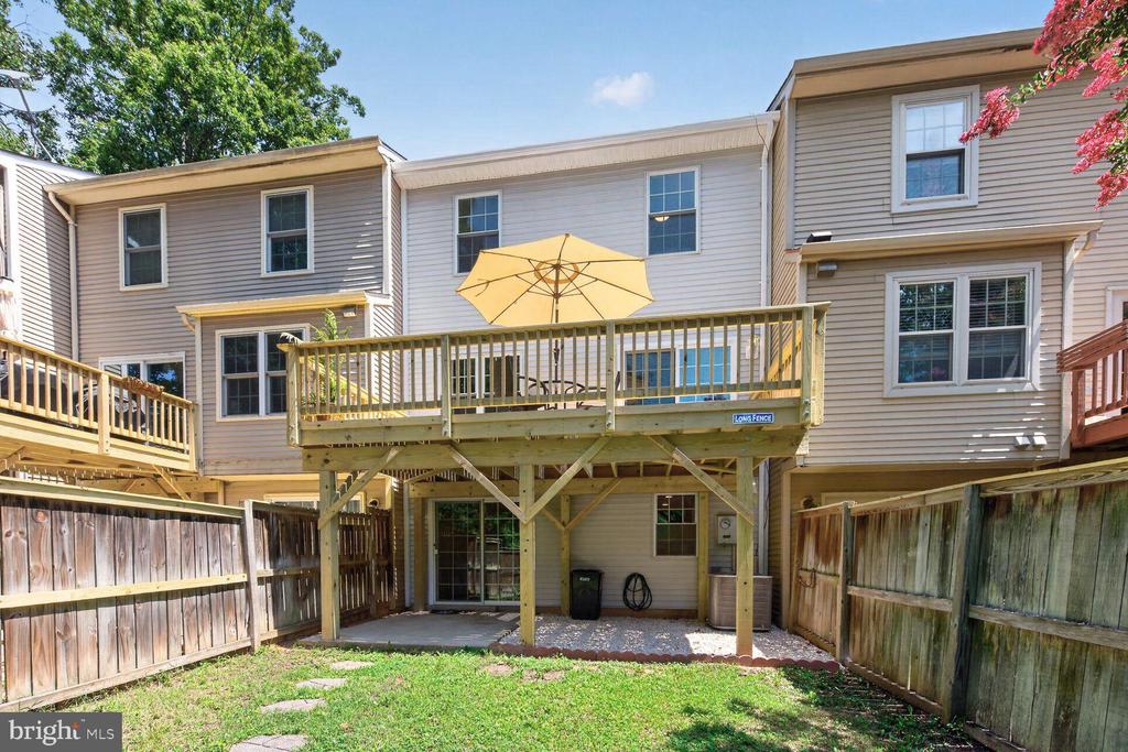3926 COLLIS OAK COURT