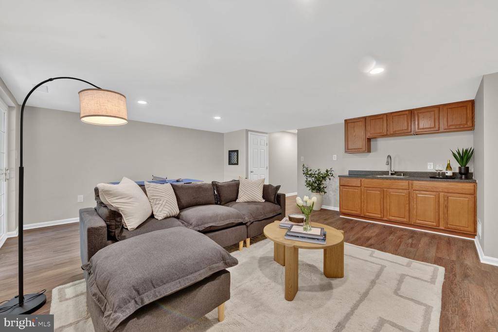 3926 COLLIS OAK COURT