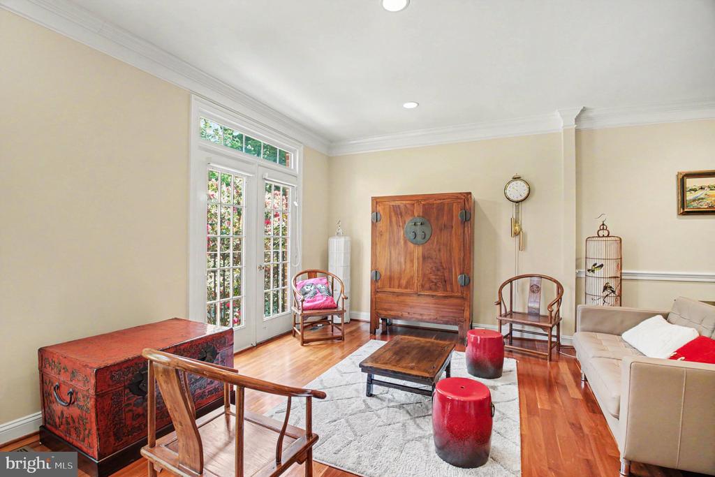 1305 SUNDIAL DRIVE