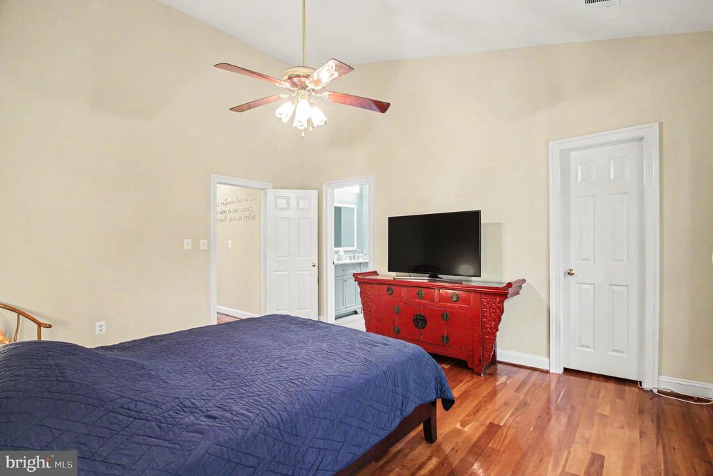 1305 SUNDIAL DRIVE