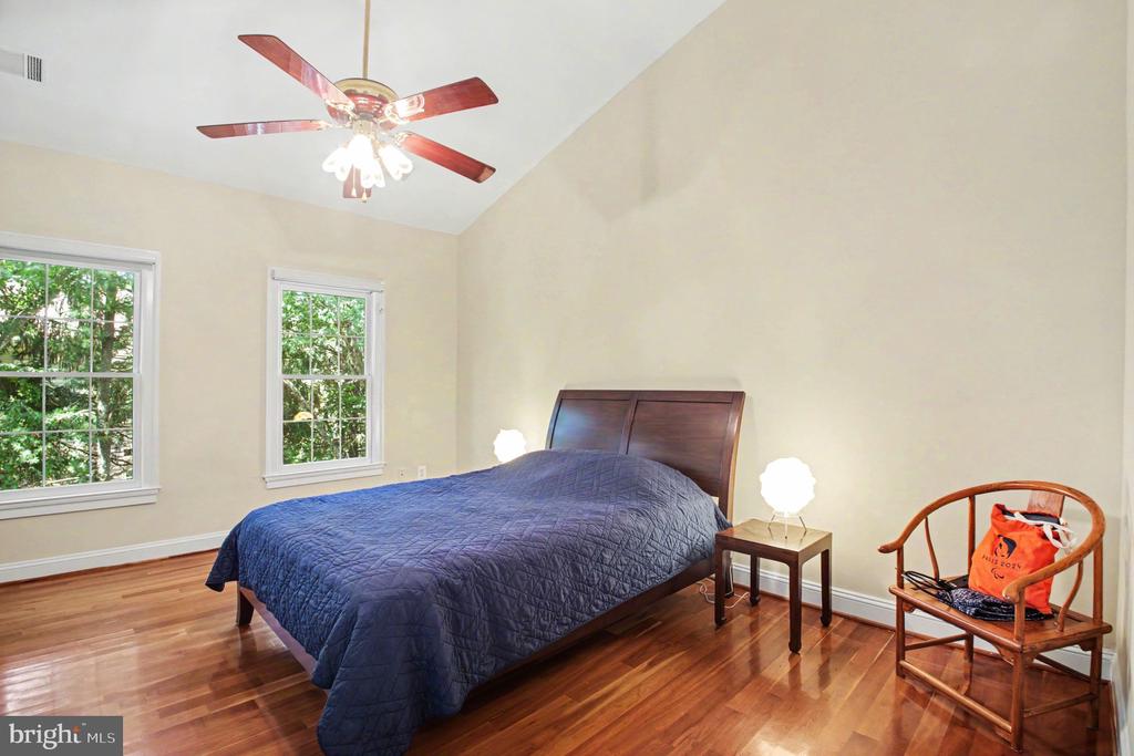 1305 SUNDIAL DRIVE