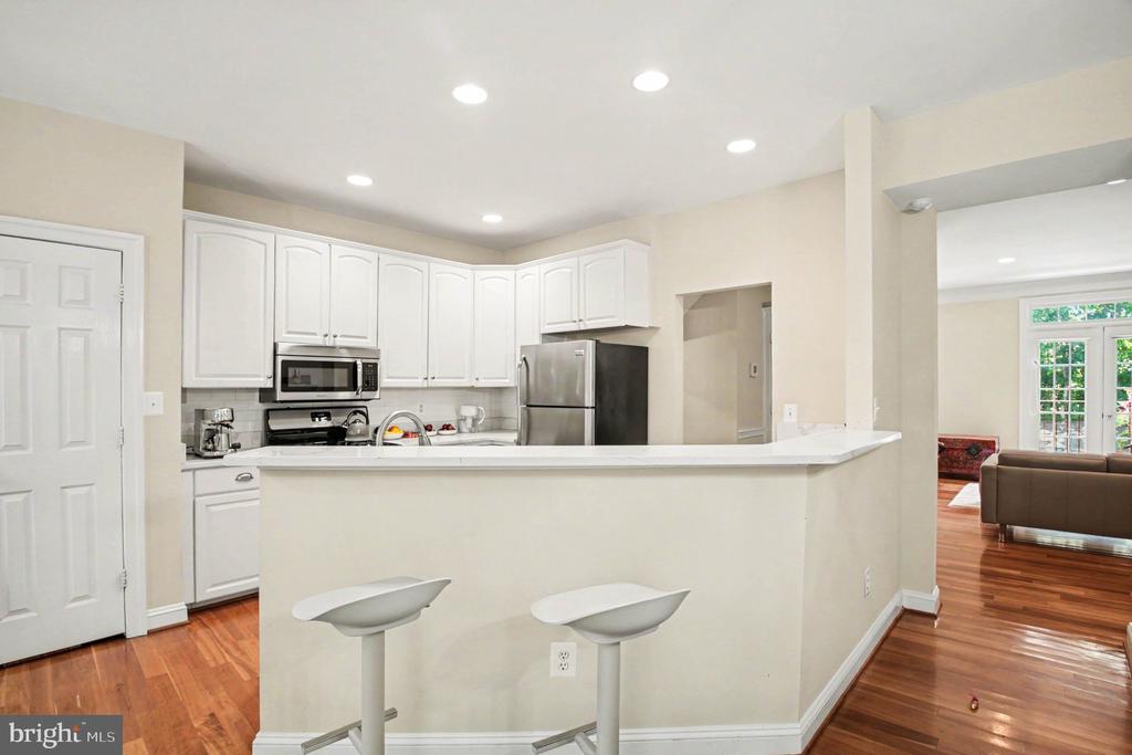 1305 SUNDIAL DRIVE