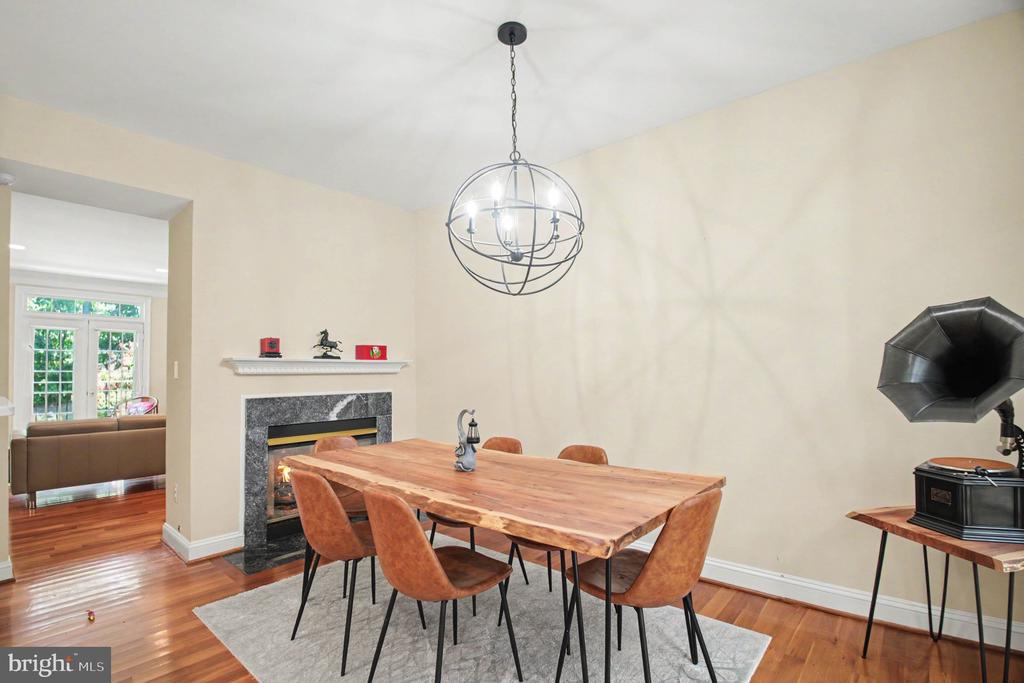 1305 SUNDIAL DRIVE