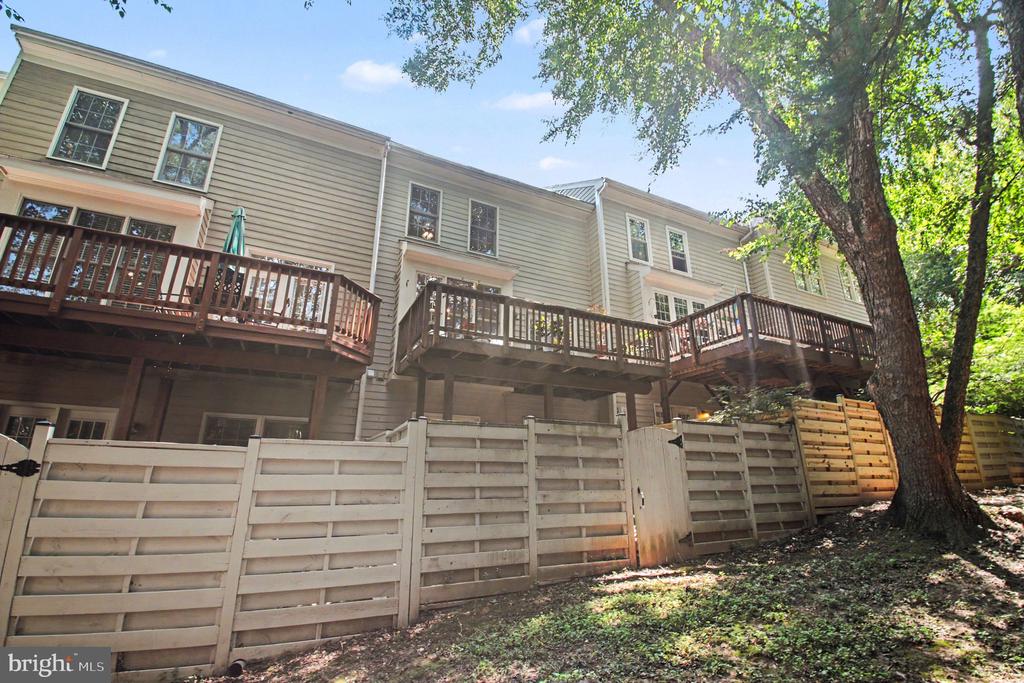 1305 SUNDIAL DRIVE