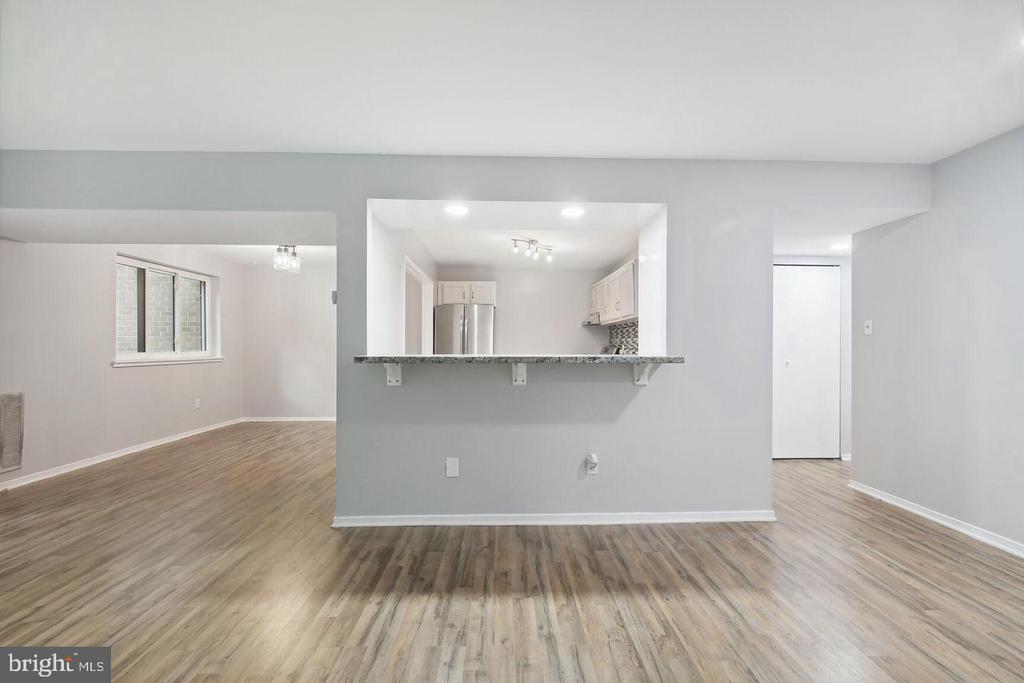 1635 PARKCREST CIRCLE Unit: 201