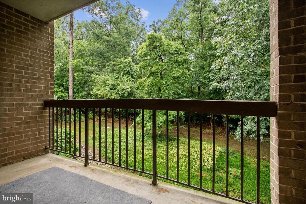 1635 PARKCREST CIRCLE Unit: 201