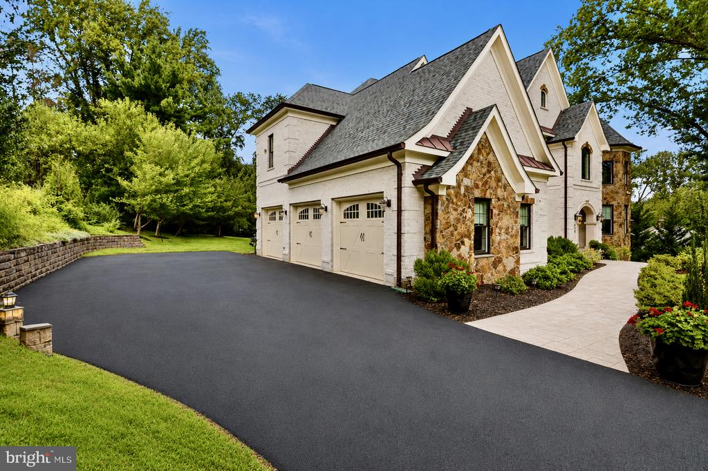 936 KIMBERWICKE RD