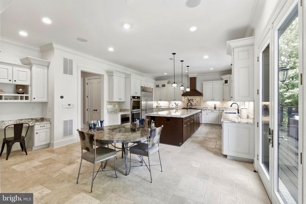 936 KIMBERWICKE RD