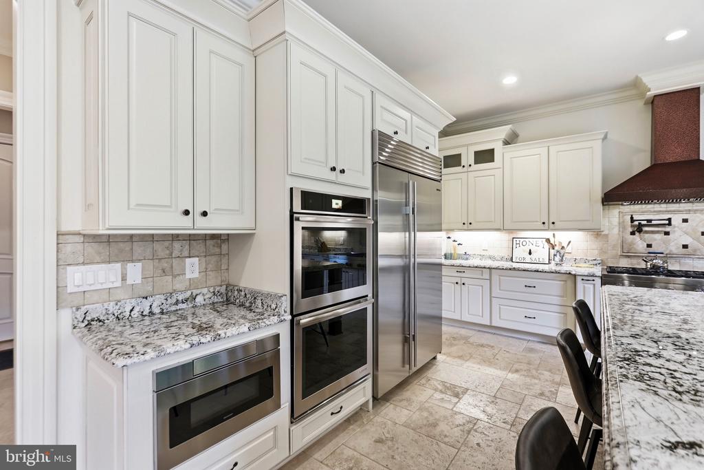 936 KIMBERWICKE RD