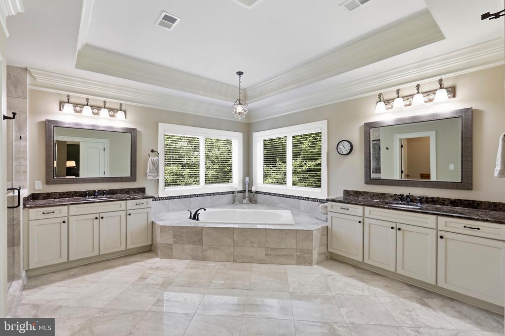 936 KIMBERWICKE RD