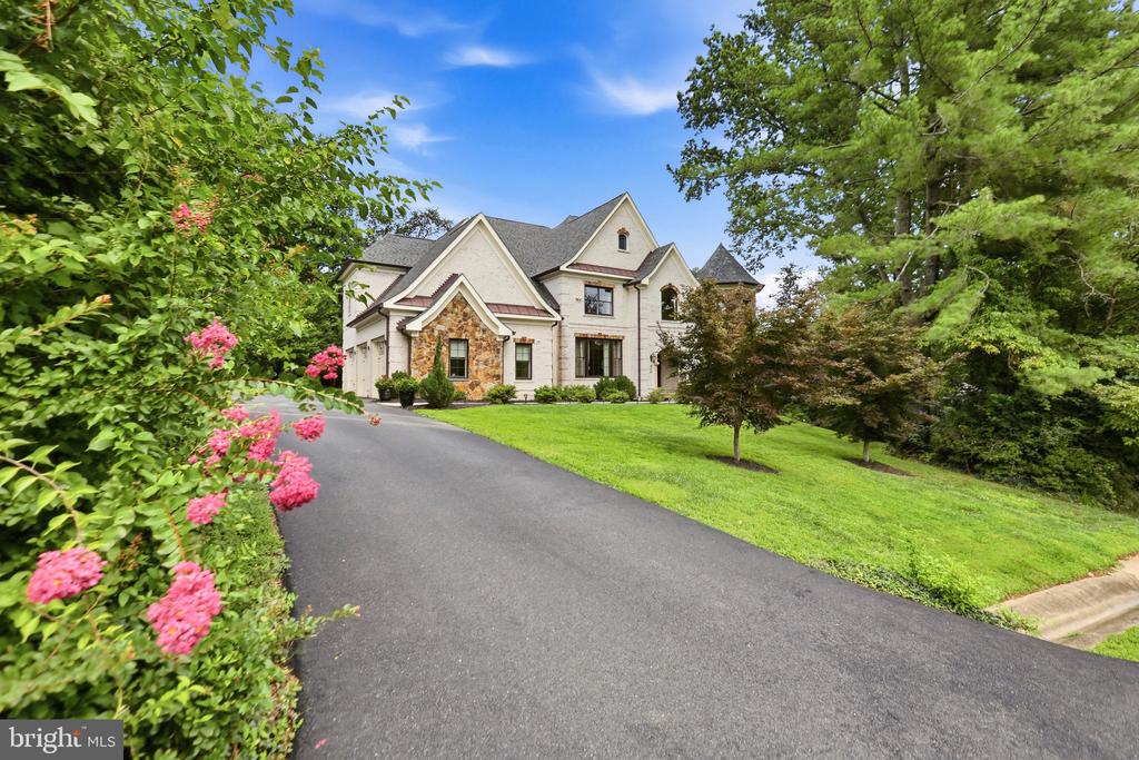 936 KIMBERWICKE RD